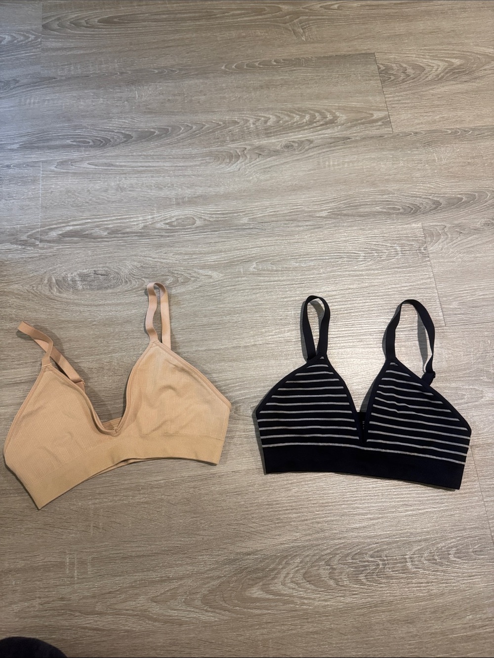 2 bombas seamless triangle bralettes S/M
